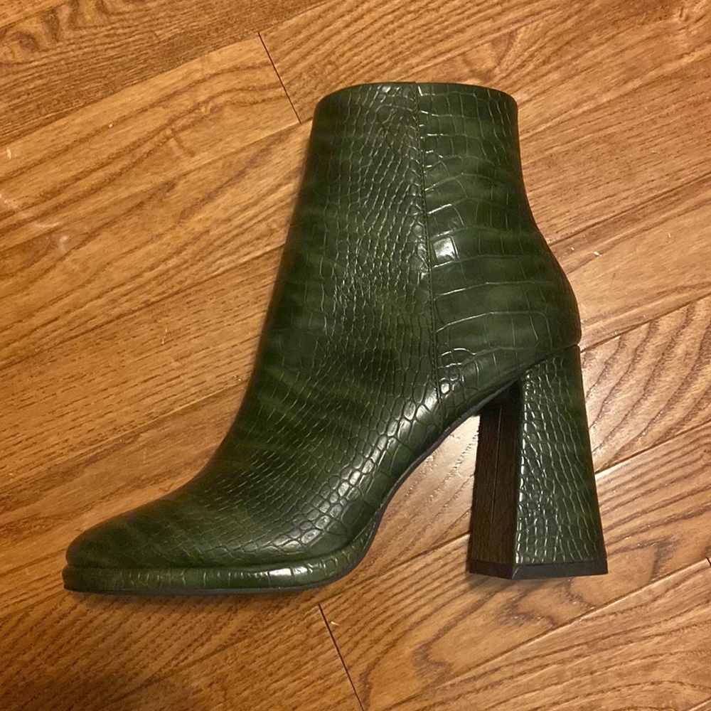 ASOS DESIGN Era high-heeled platform boots